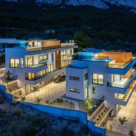 Vila Luxury Tea With Heated Pool Makarska