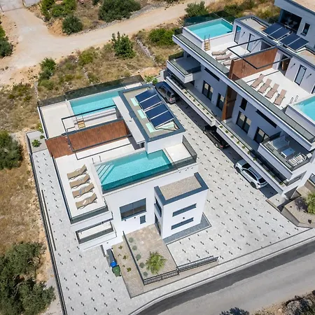 Luxury Tea With Heated Pool Vila Makarska