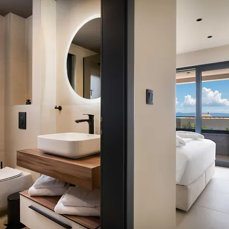 Luxury Tea With Heated Pool Makarska